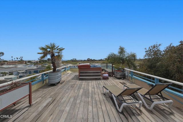 4582 4th Street, Carpinteria, CA 93013
