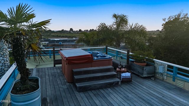 4582 4th Street, Carpinteria, CA 93013