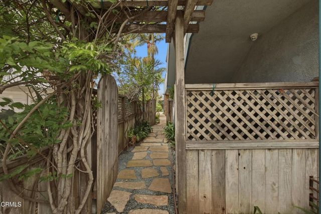 4582 4th Street, Carpinteria, CA 93013