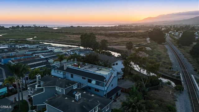 4582 4th Street, Carpinteria, CA 93013