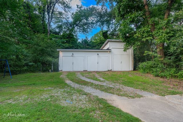 427 Elgin Street, Mooringsport, LA 71060