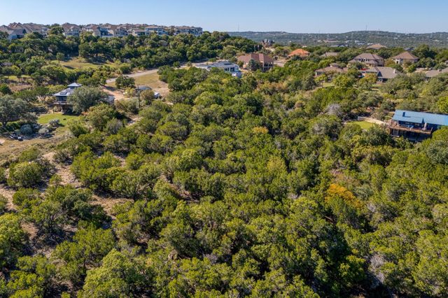 19512 Fisher LN, Spicewood, TX 78669
