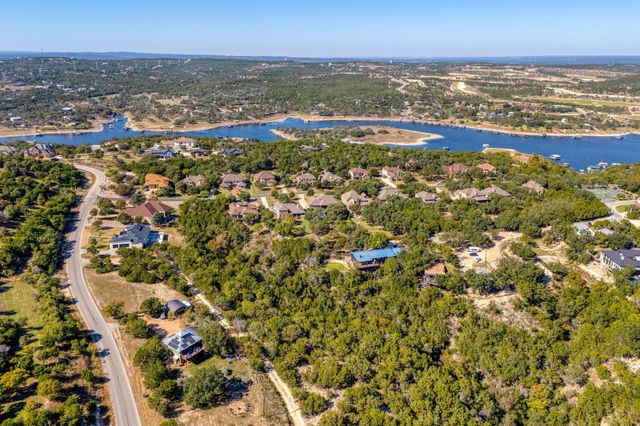 19512 Fisher LN, Spicewood, TX 78669