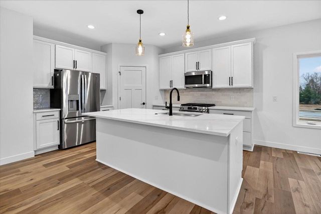 5617 Glorious Drive, Madison, WI 53718