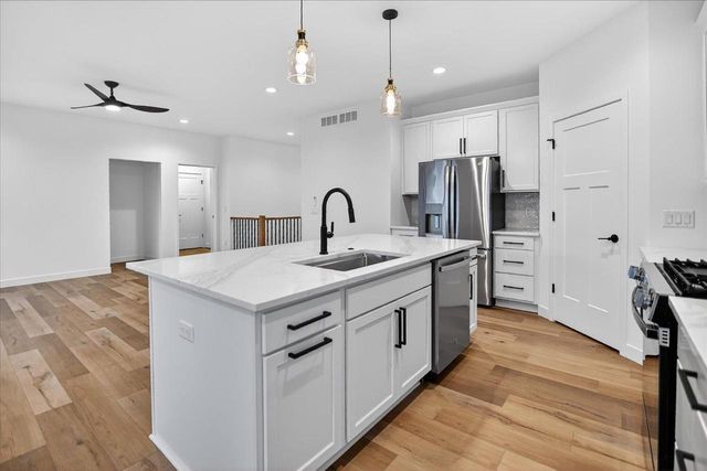 5617 Glorious Drive, Madison, WI 53718