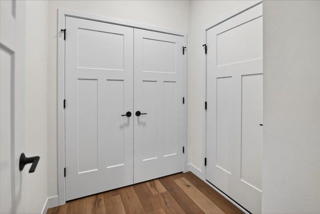 5617 Glorious Drive, Madison, WI 53718