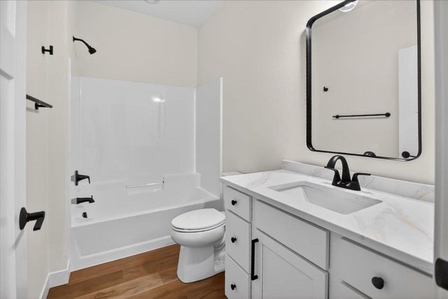 5617 Glorious Drive, Madison, WI 53718