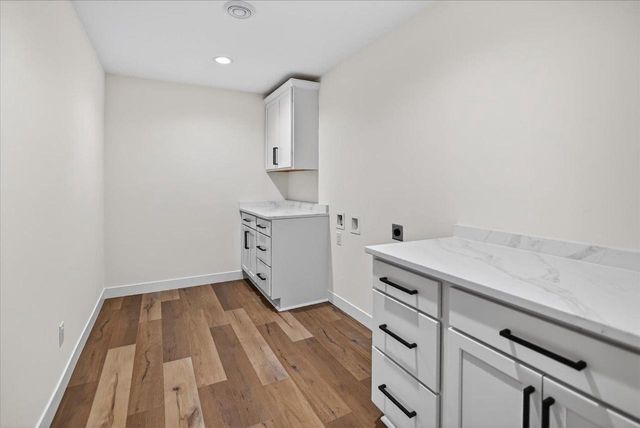 5617 Glorious Drive, Madison, WI 53718