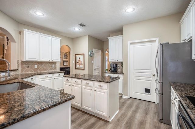 11826 Thoreau Drive, Montgomery, TX 77356