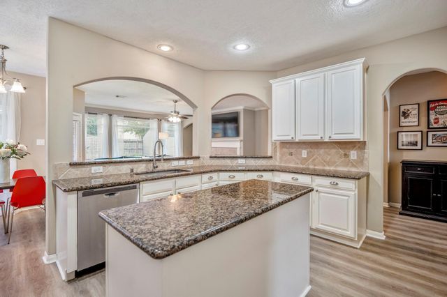 11826 Thoreau Drive, Montgomery, TX 77356