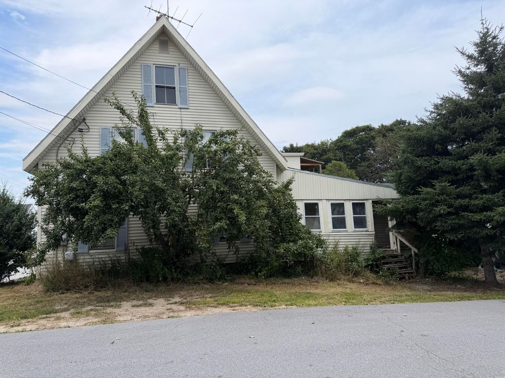 135-137 Foss Street, Biddeford, ME 04005 — photo 3