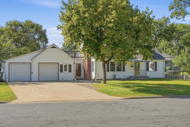 8616 1st Avenue S, Bloomington, MN 55420
