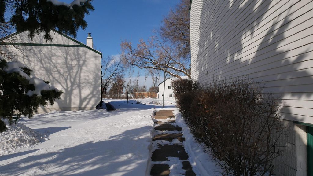 11361 Jay Street NW, Coon Rapids, MN 55433