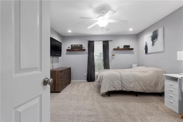 8423 N Paris Court, Kansas City, MO 64153