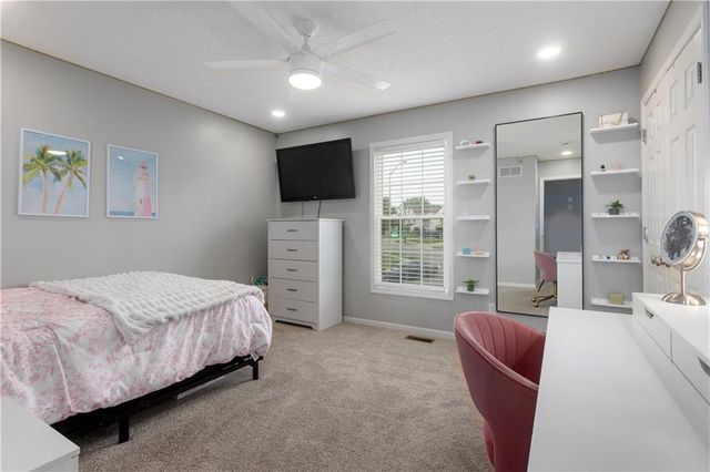 8423 N Paris Court, Kansas City, MO 64153