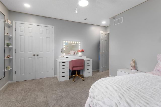 8423 N Paris Court, Kansas City, MO 64153