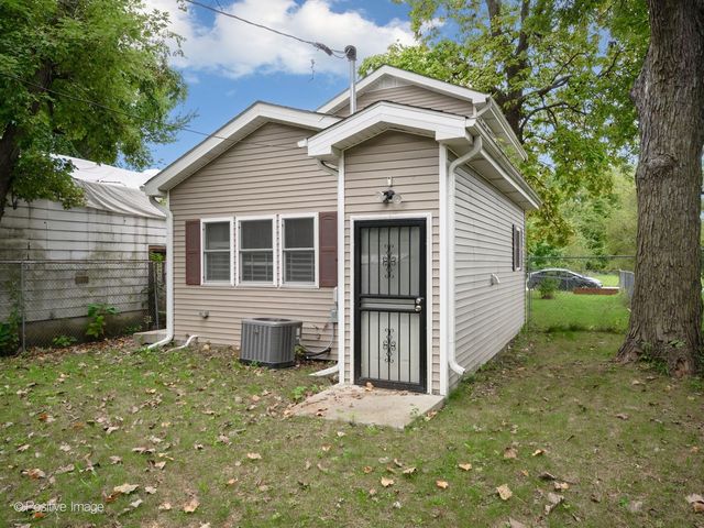 15709 Lexington Avenue, Harvey, IL 60426