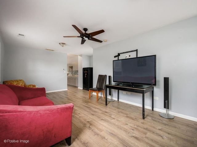 15709 Lexington Avenue, Harvey, IL 60426