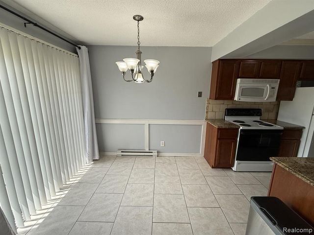 8162 24 Mile Rd, Shelby Twp, MI 48316
