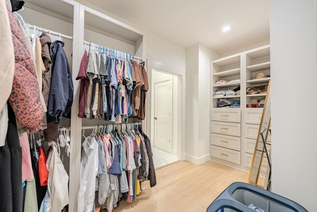 245 FULLEN LN, Savannah, TN 38372