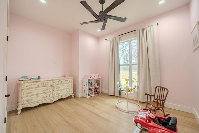 245 FULLEN LN, Savannah, TN 38372