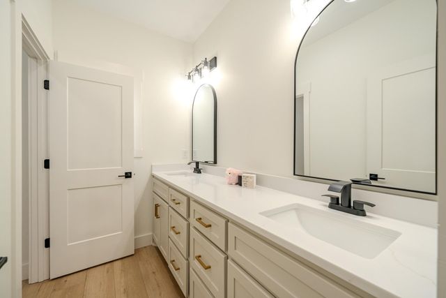 245 FULLEN LN, Savannah, TN 38372