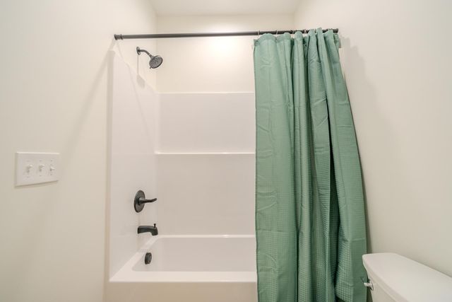 245 FULLEN LN, Savannah, TN 38372