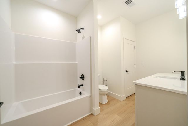 245 FULLEN LN, Savannah, TN 38372