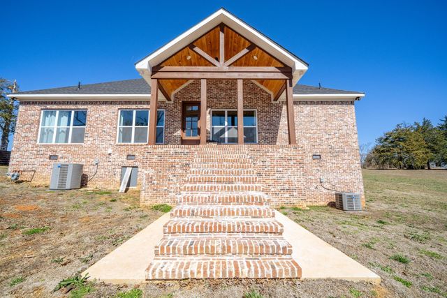 245 FULLEN LN, Savannah, TN 38372