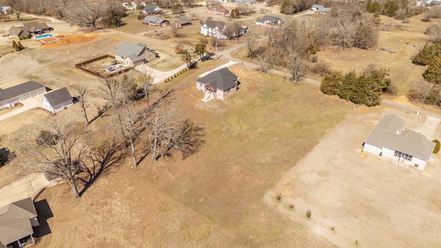 245 FULLEN LN, Savannah, TN 38372