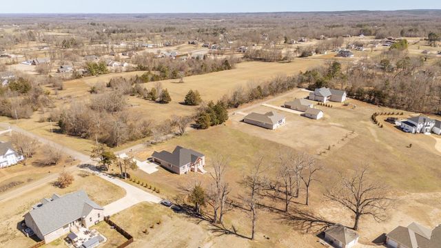 245 FULLEN LN, Savannah, TN 38372