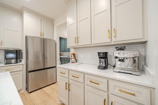 245 FULLEN LN, Savannah, TN 38372