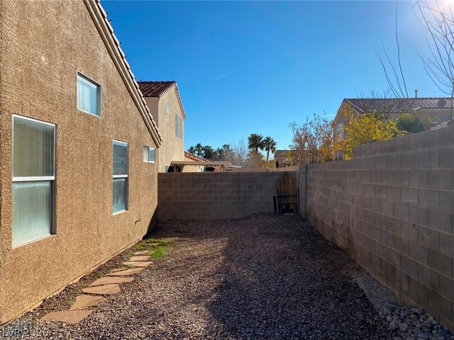 8029 Sierra Largo Drive, Las Vegas, NV 89128