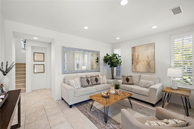 63 Tuberose St, Ladera Ranch, CA 92694