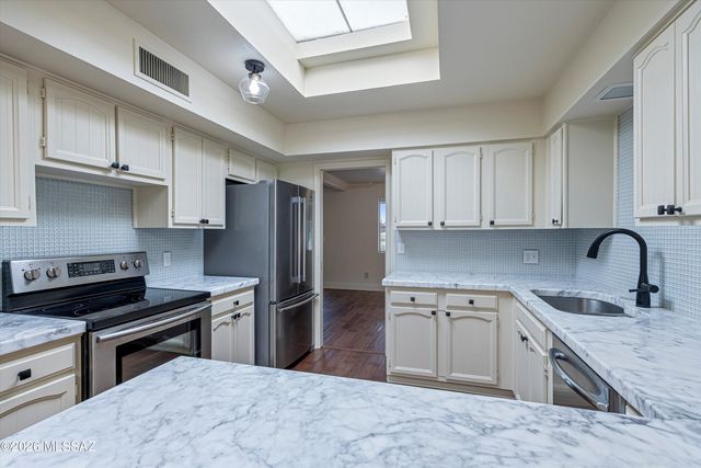6612 E Calle Cavalier, Tucson, AZ 85715