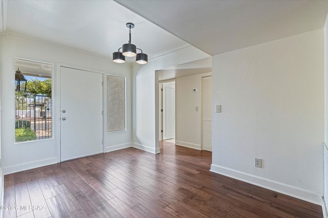 6612 E Calle Cavalier, Tucson, AZ 85715