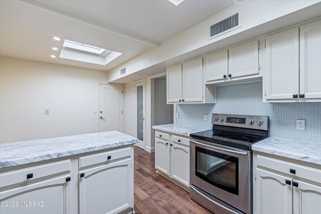6612 E Calle Cavalier, Tucson, AZ 85715