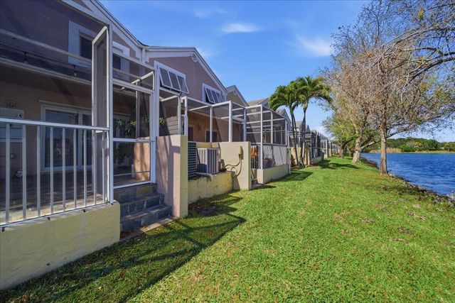 1383 NW 122nd Terrace, Pembroke Pines, FL 33026