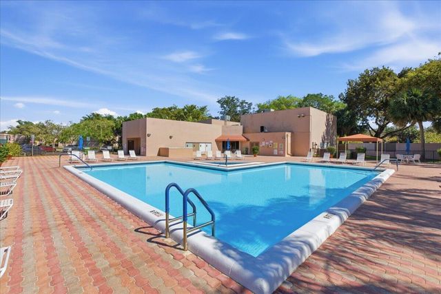 1383 NW 122nd Terrace, Pembroke Pines, FL 33026