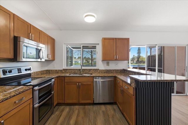 1383 NW 122nd Terrace, Pembroke Pines, FL 33026