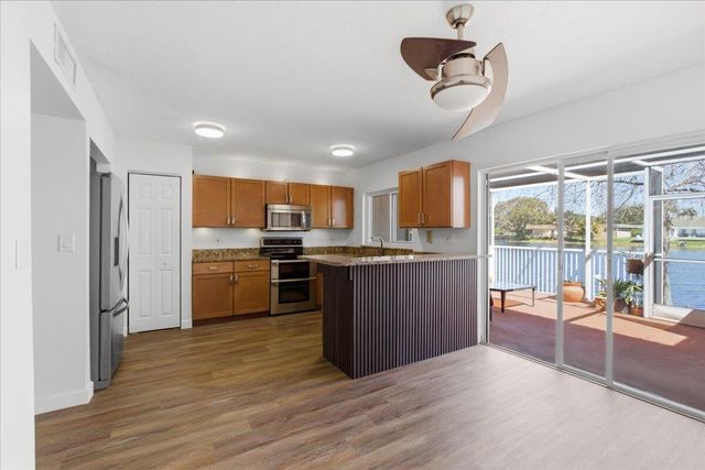 1383 NW 122nd Terrace, Pembroke Pines, FL 33026