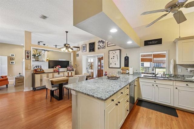 4919 32ND AVENUE DRIVE W, Bradenton, FL 34209