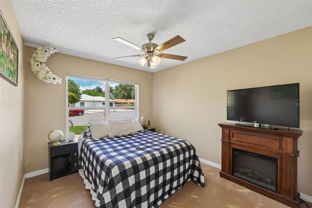 4919 32ND AVENUE DRIVE W, Bradenton, FL 34209