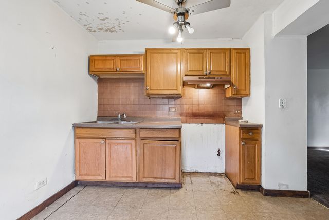 1759 222nd Place, Sauk Village, IL 60411