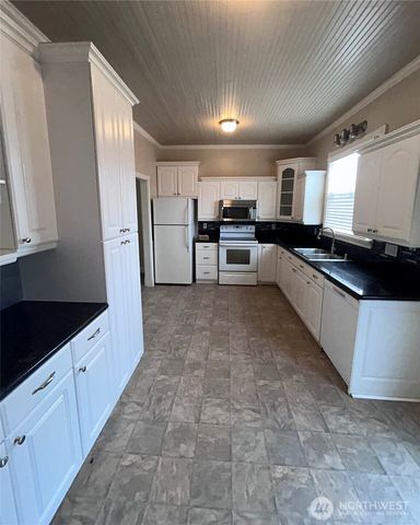 2716 S 14th Street, Tacoma, WA 98405