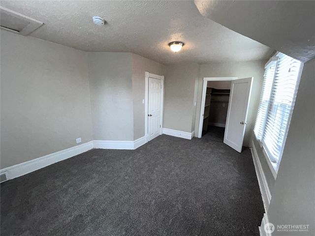 2716 S 14th Street, Tacoma, WA 98405