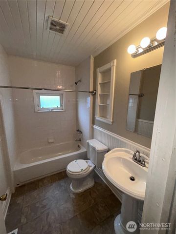 2716 S 14th Street, Tacoma, WA 98405