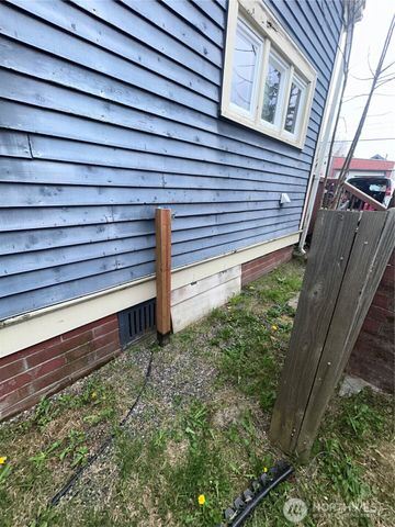 2716 S 14th Street, Tacoma, WA 98405