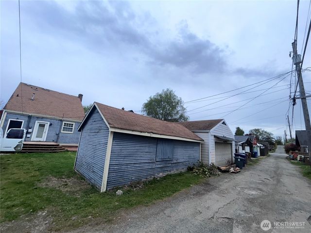 2716 S 14th Street, Tacoma, WA 98405