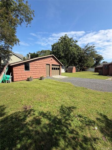 1 Beaver Street, East Patchogue, NY 11772